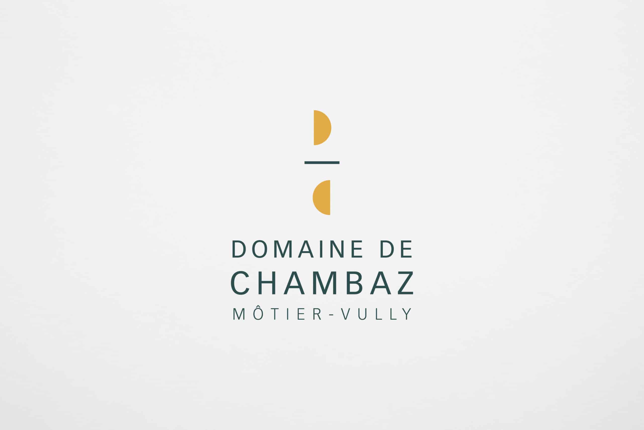Logotype Domaine de Chambaz sur fond uni.