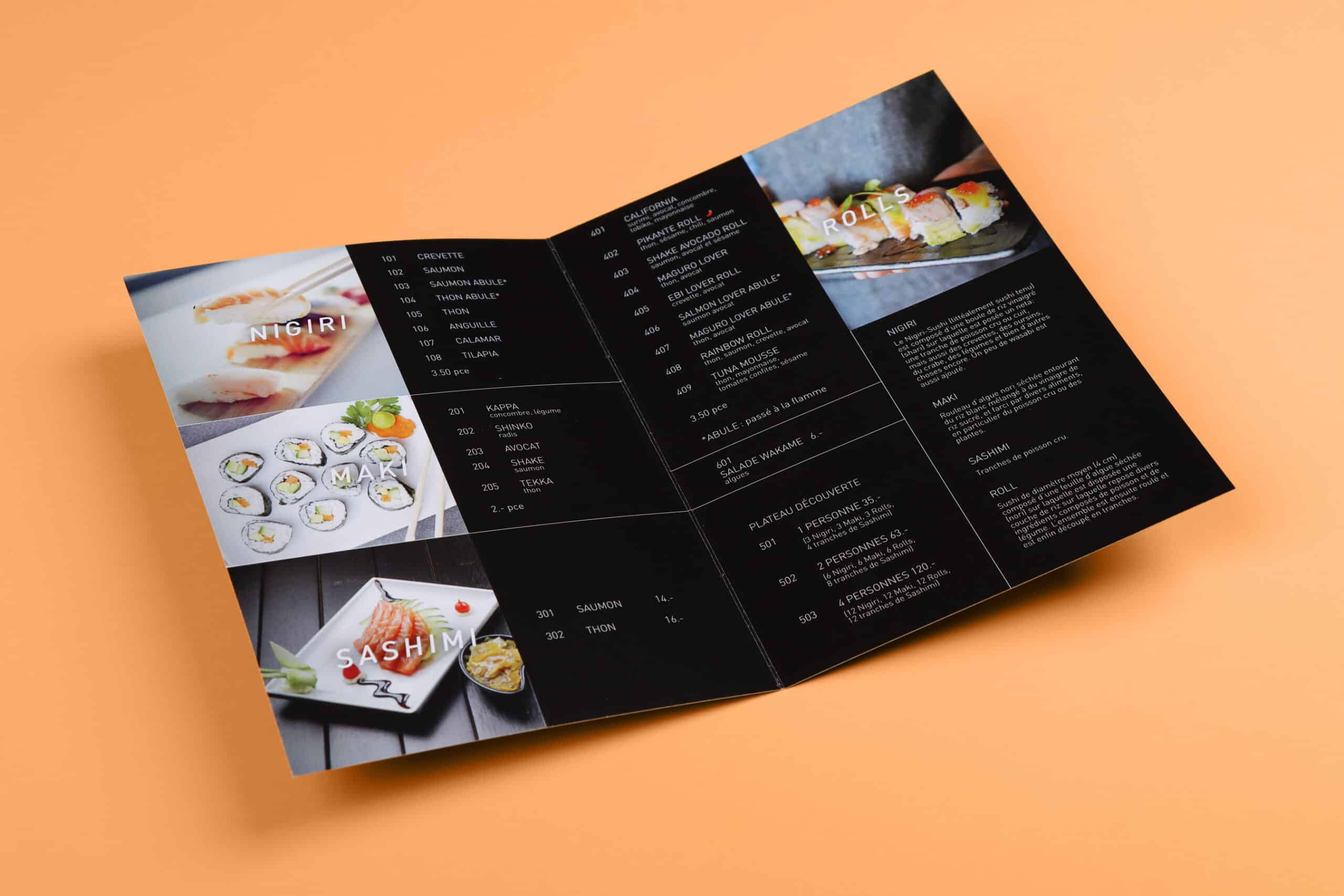 Carte de sushis ouverte pour le restaurant Paris Bangkok Tokyo de Bulle.